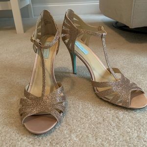 Betsey Johnson sz 12 heels Blue rose gold glitter